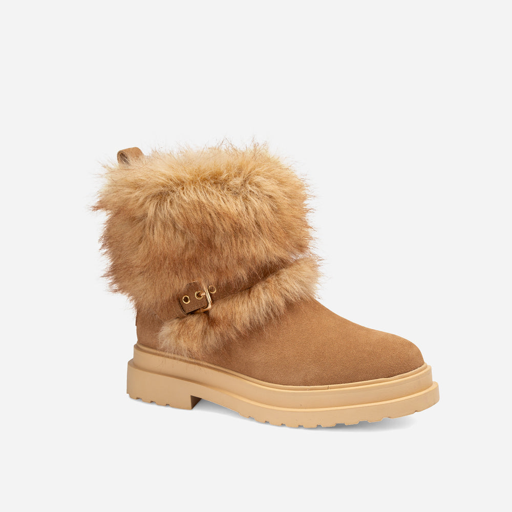 UGG Cecilia Fluff Boots