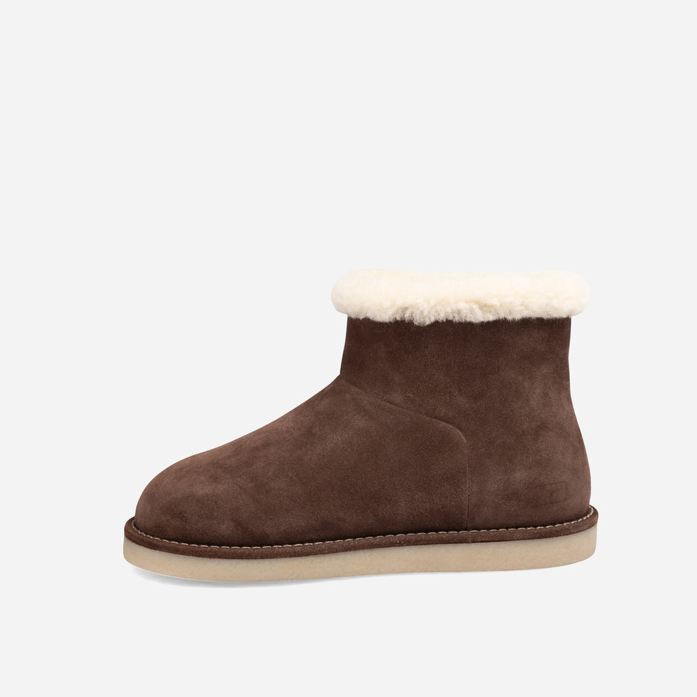 UGG Essential Logo Mini Boots